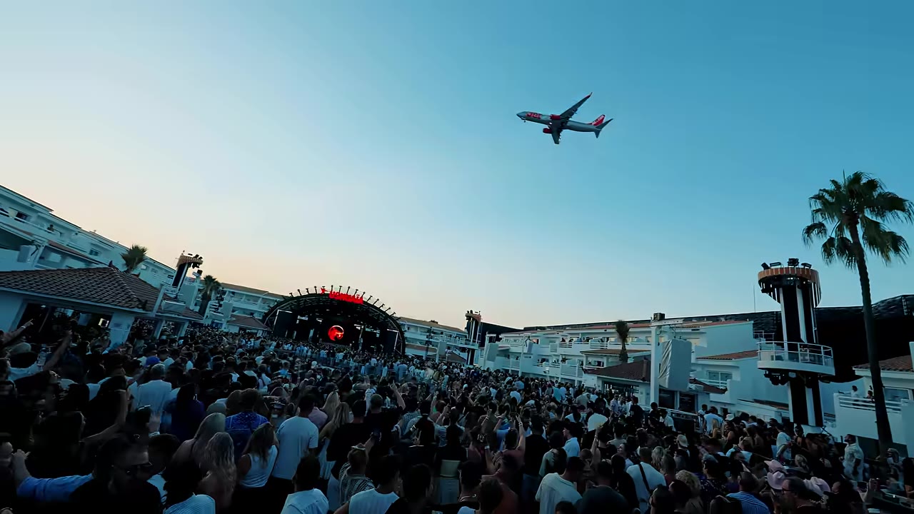 Pyro on the Ushuaïa main stage